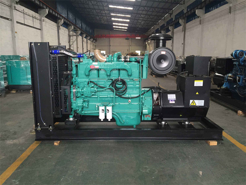 镇原如何判断一个电压表是否具有自动量程切换功能？