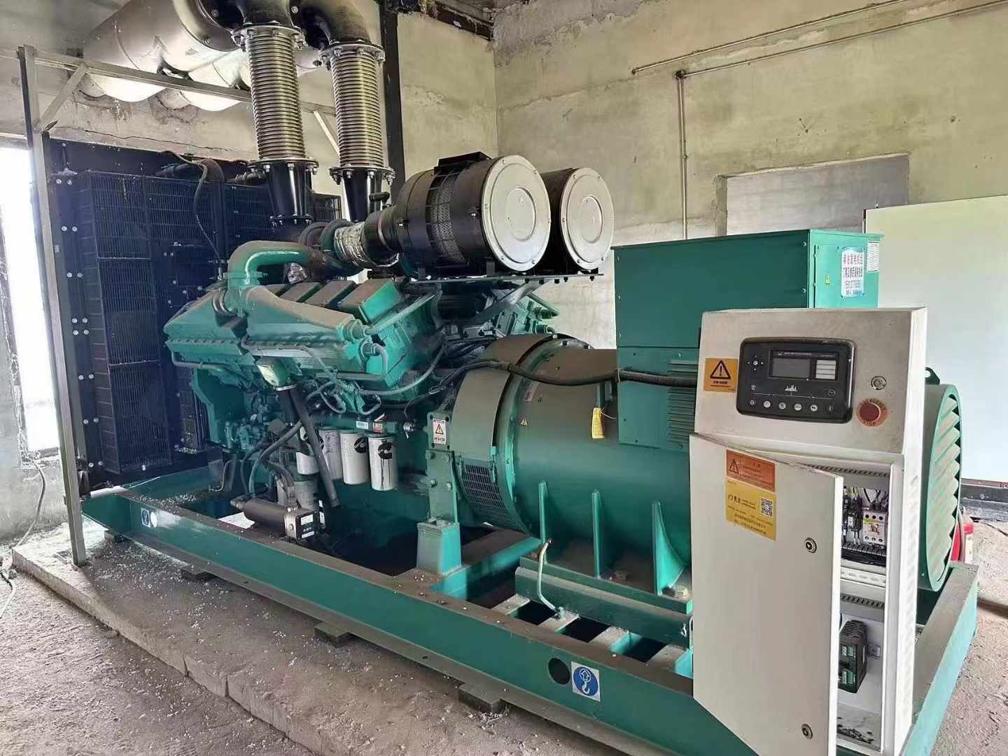 镇原无功补偿装置的性能评估需要考虑哪些因素？