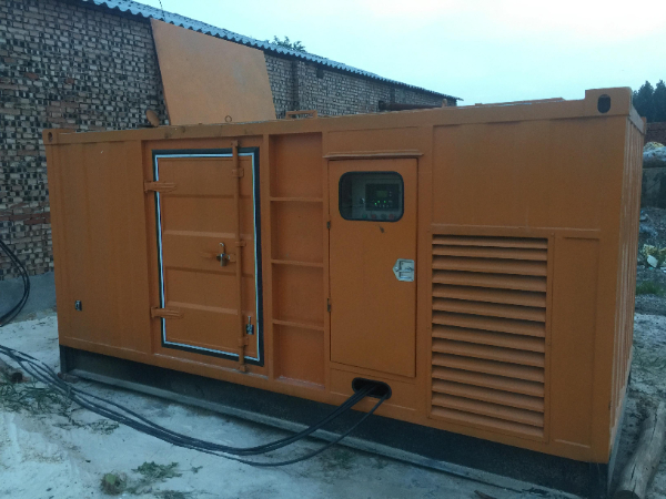 镇原发电机组长期使用中，电缆线的敷设路径有哪些要求？